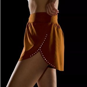 NWT lululemon Find your Pace HR short 3” 6 brown